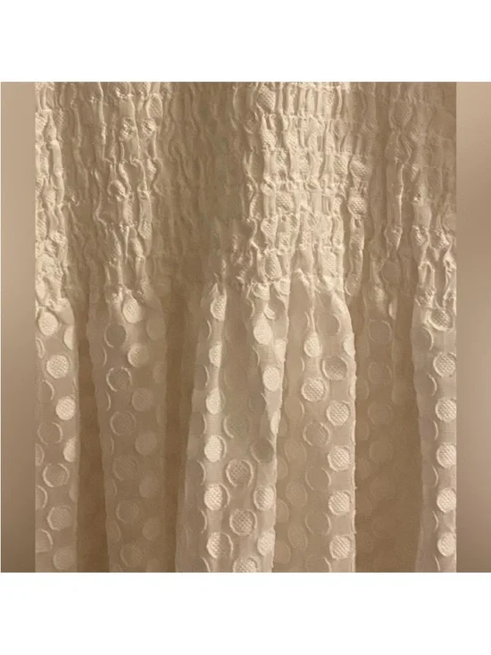 White Sleeveless Dot Top- Sz Large - Picture 3 of 4